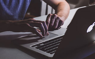 九游下载中心-男子仰泳铜牌到手令人振奋，男子仰泳世界纪录