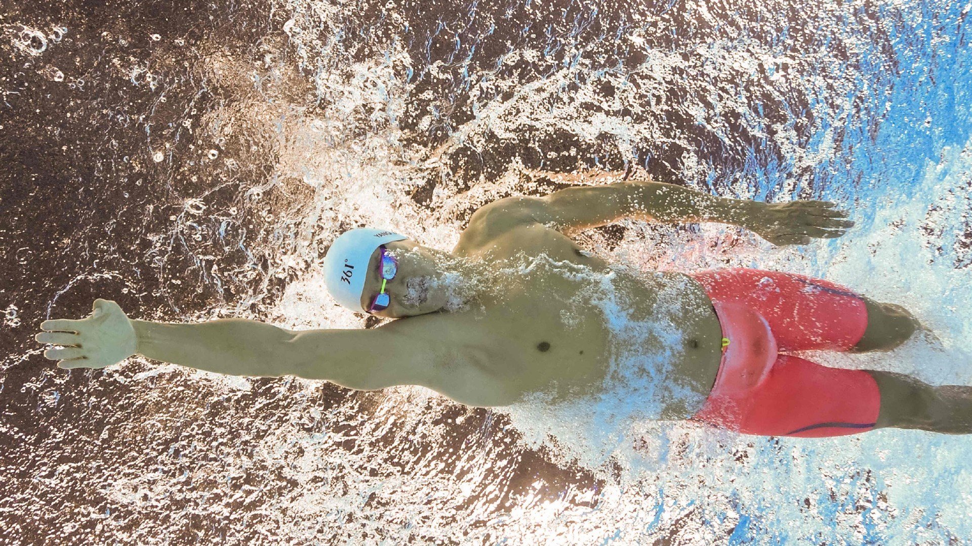 哈伦冲线瞬间引爆现场欢呼,哈伦能源集团官网